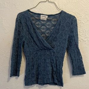 Medium blue lace top with quarter sleeves